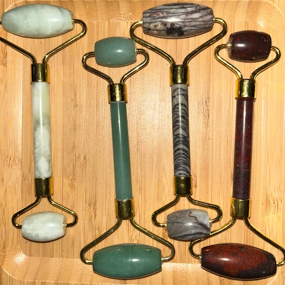 Assorted Natural Gemstone Facial Rollers - PRICE FOR 1 🌹🌹 - Picture 3 of 7